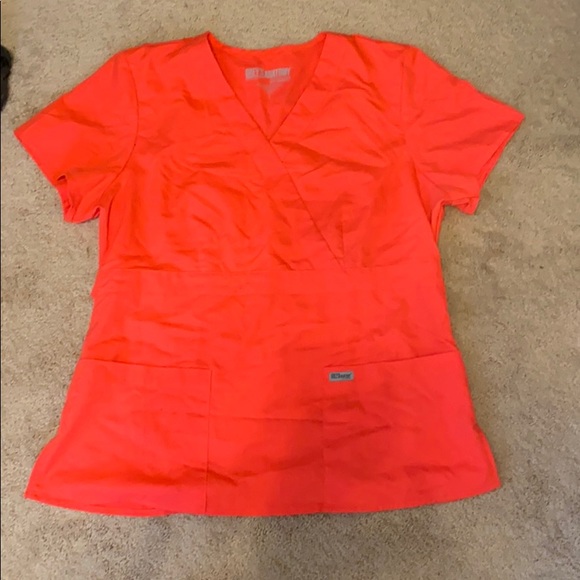 Grey’s Anatomy Scrub Top - Picture 1 of 3
